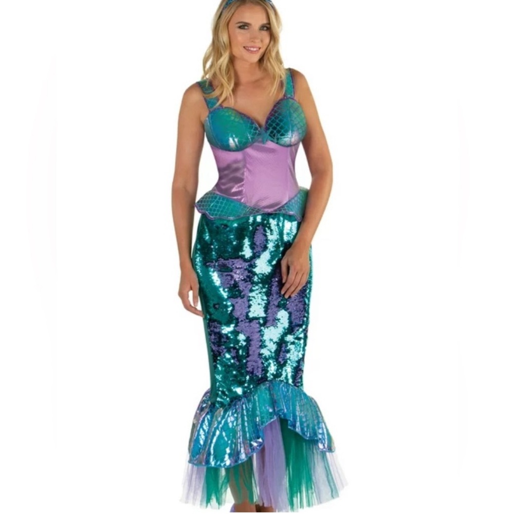 Mermaid Costume for Dress up, Halloween, Cosplay
Size 8-10 Med